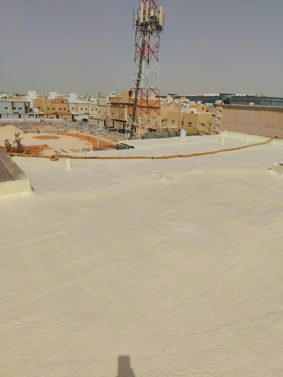 عزل الأسطح بالفوم